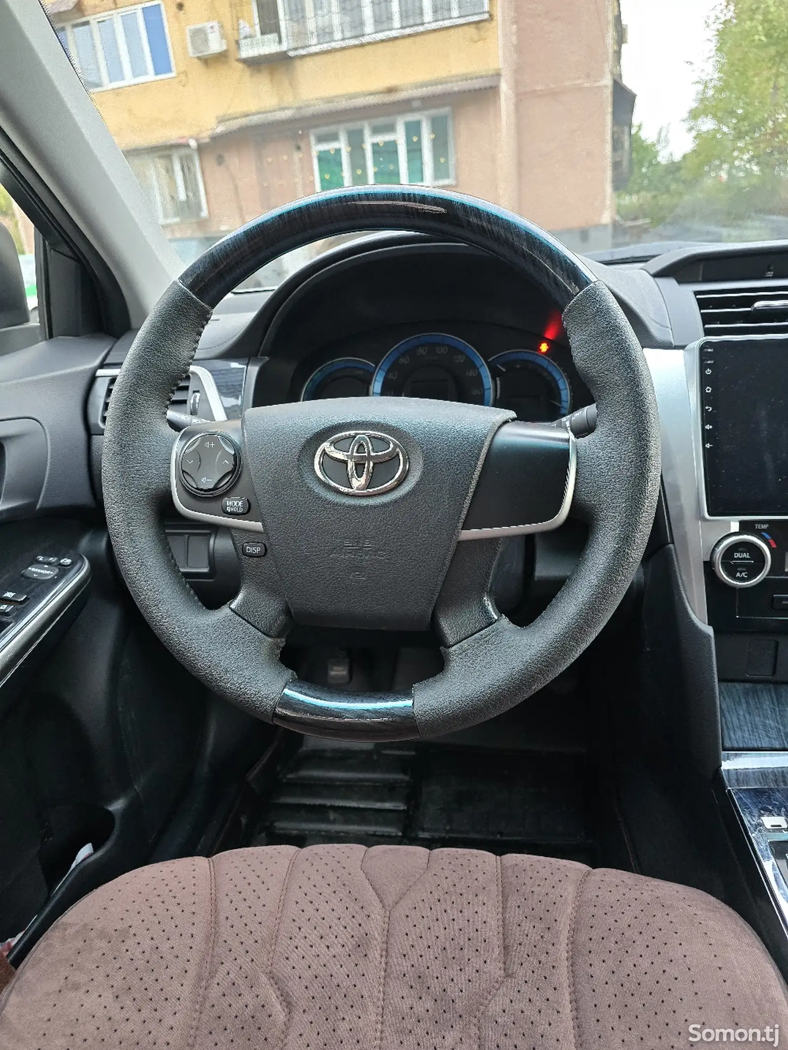 Toyota Camry, 2014-10