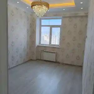 2-комн. квартира, 13 этаж, 78 м², Молодёжный театр