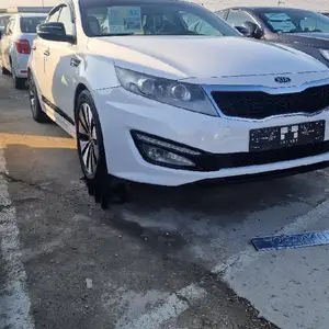 Kia K5, 2011