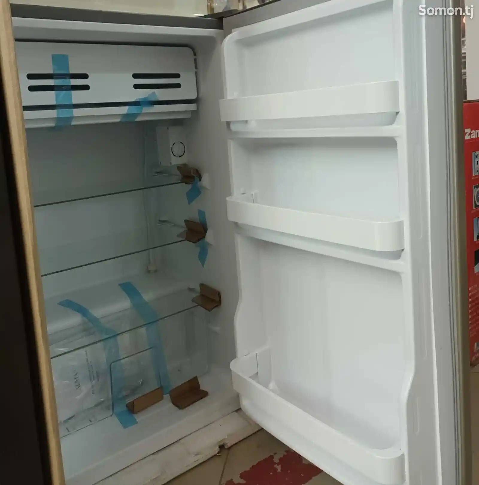 Холодильник Almas-4