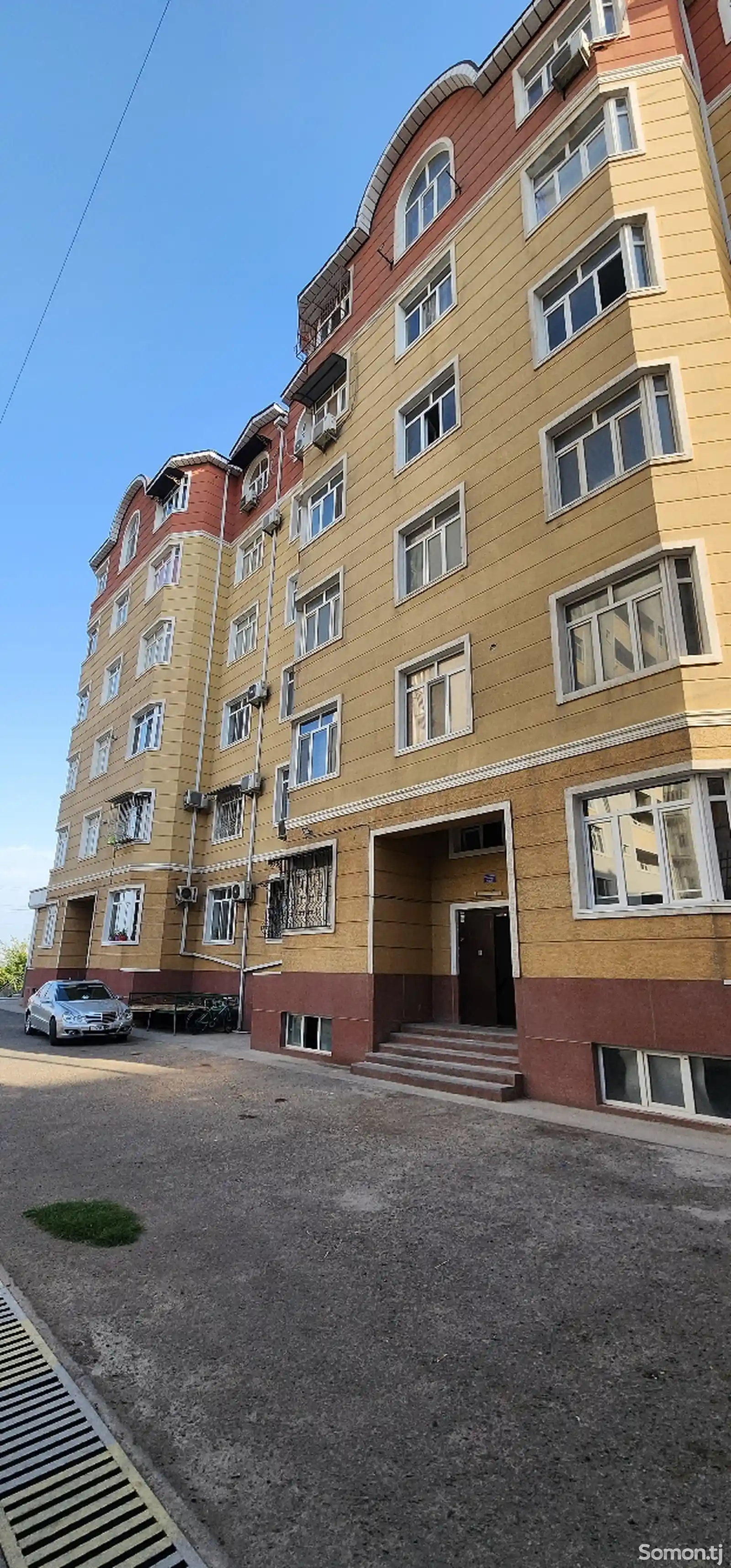 1-комн. квартира, Цокольный этаж, 38 м², 8мкр-2