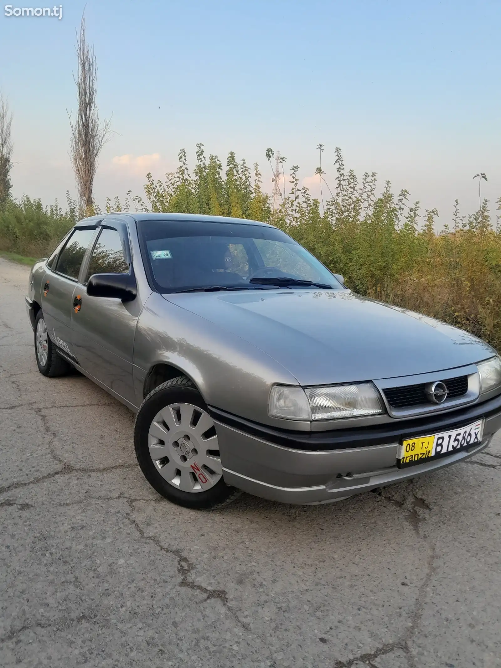 Opel Vectra A, 1993-1