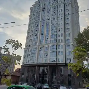 3-комн. квартира, 15 этаж, 92 м², 91 мкр