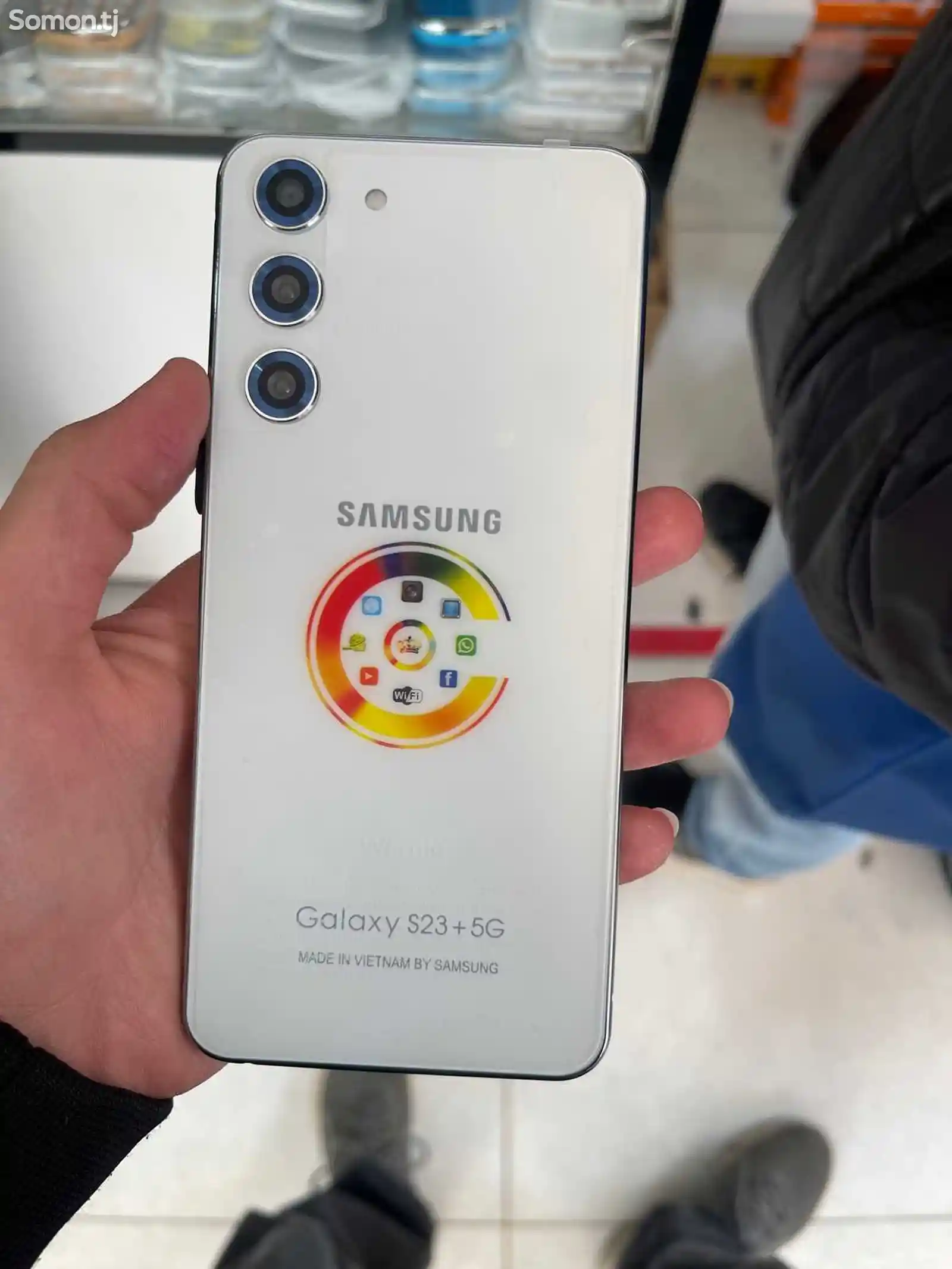 Samsung Galaxy S23 plus-1