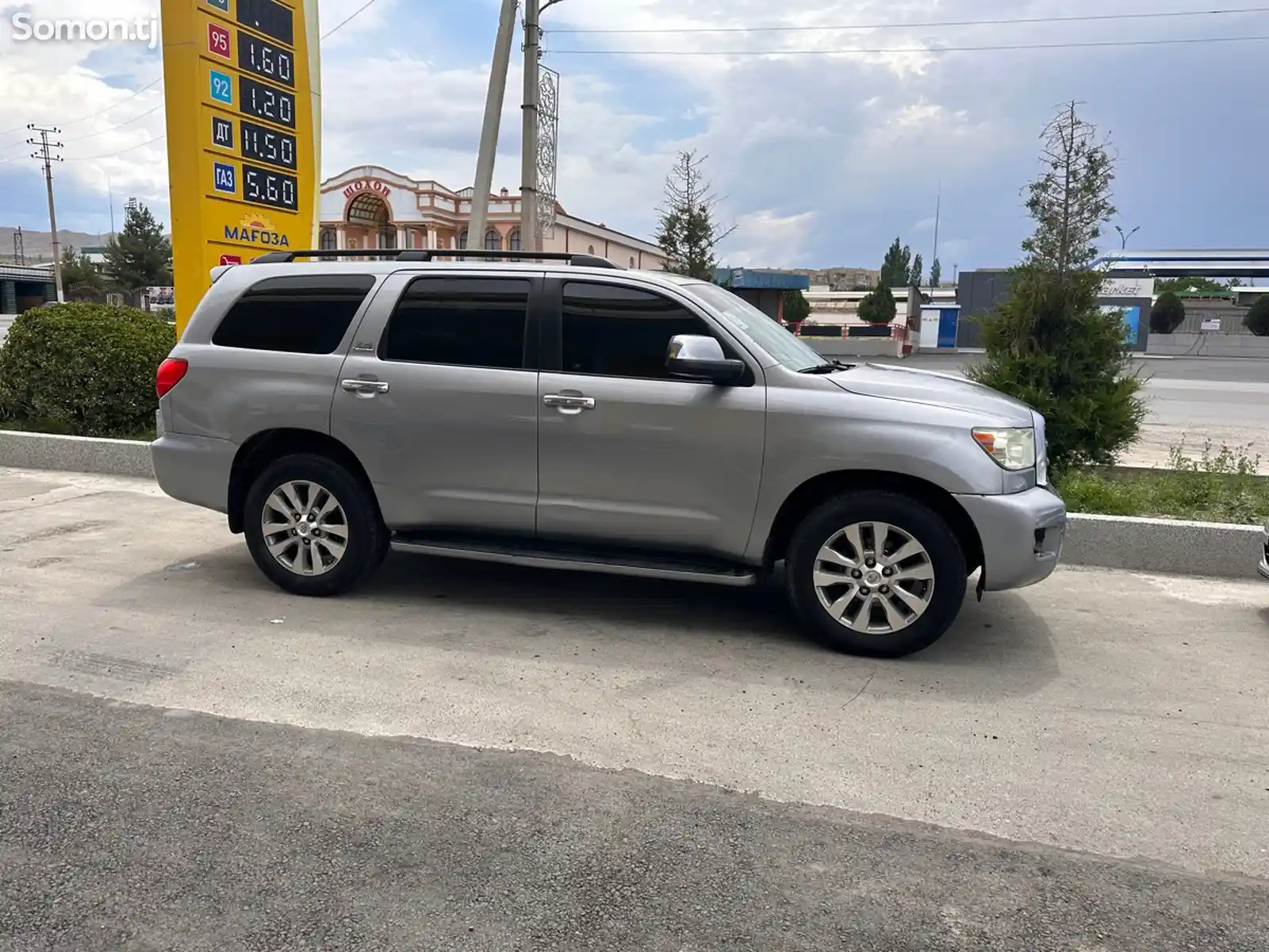 Toyota Sequoia, 2010-7