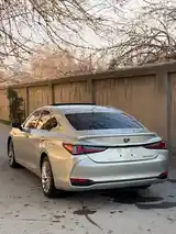 Lexus ES series, 2019-5