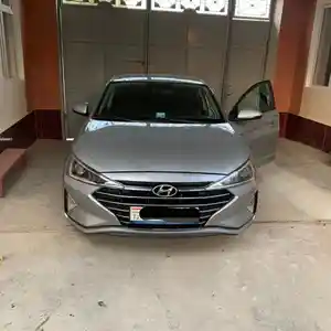 Hyundai Elantra, 2020