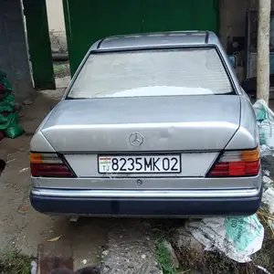 Mercedes-Benz W124, 1992