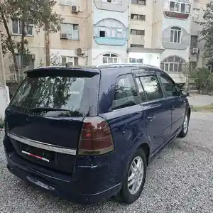 Opel Zafira, 2007