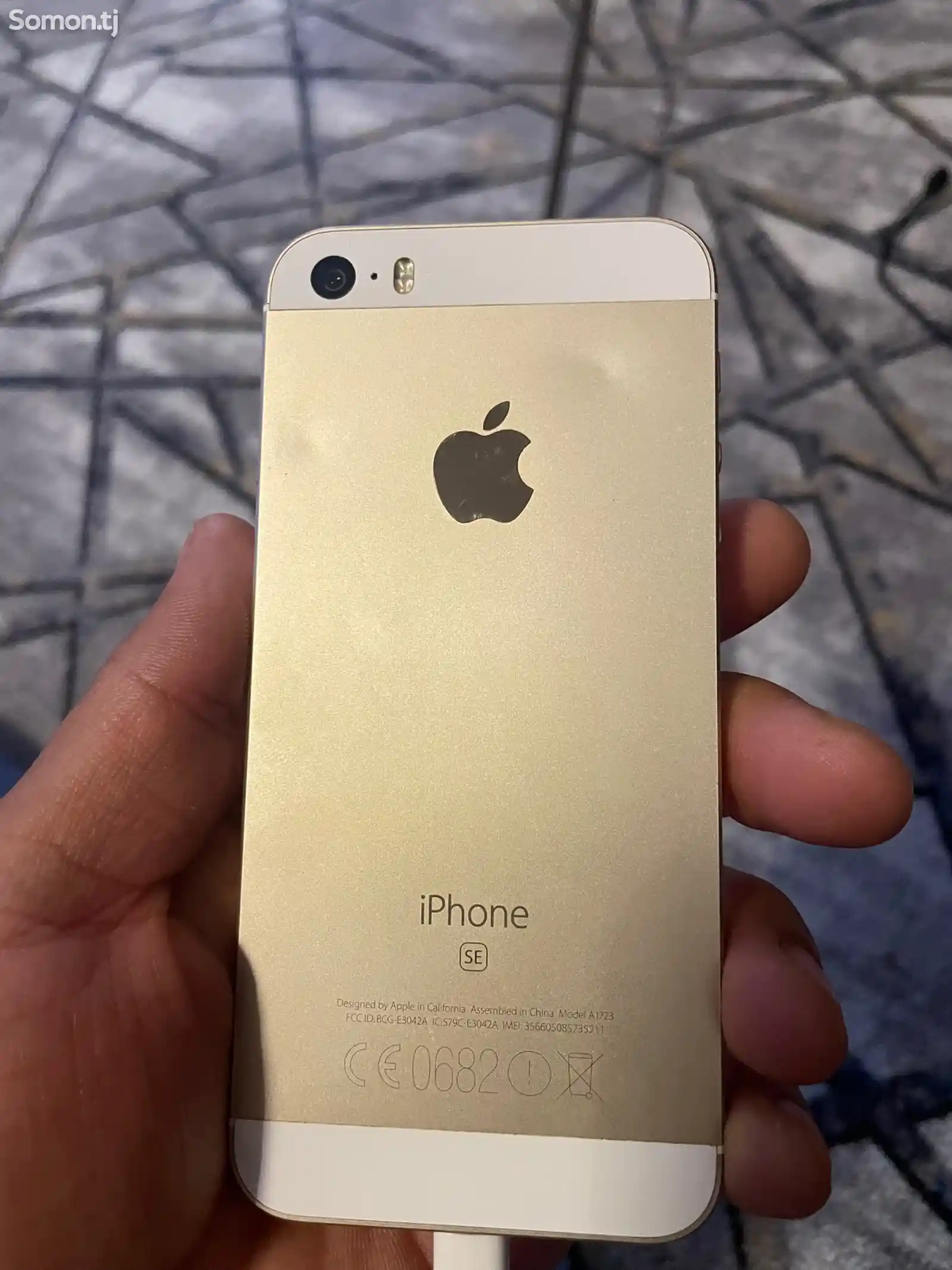 Apple iPhone SE, 32 gb-2