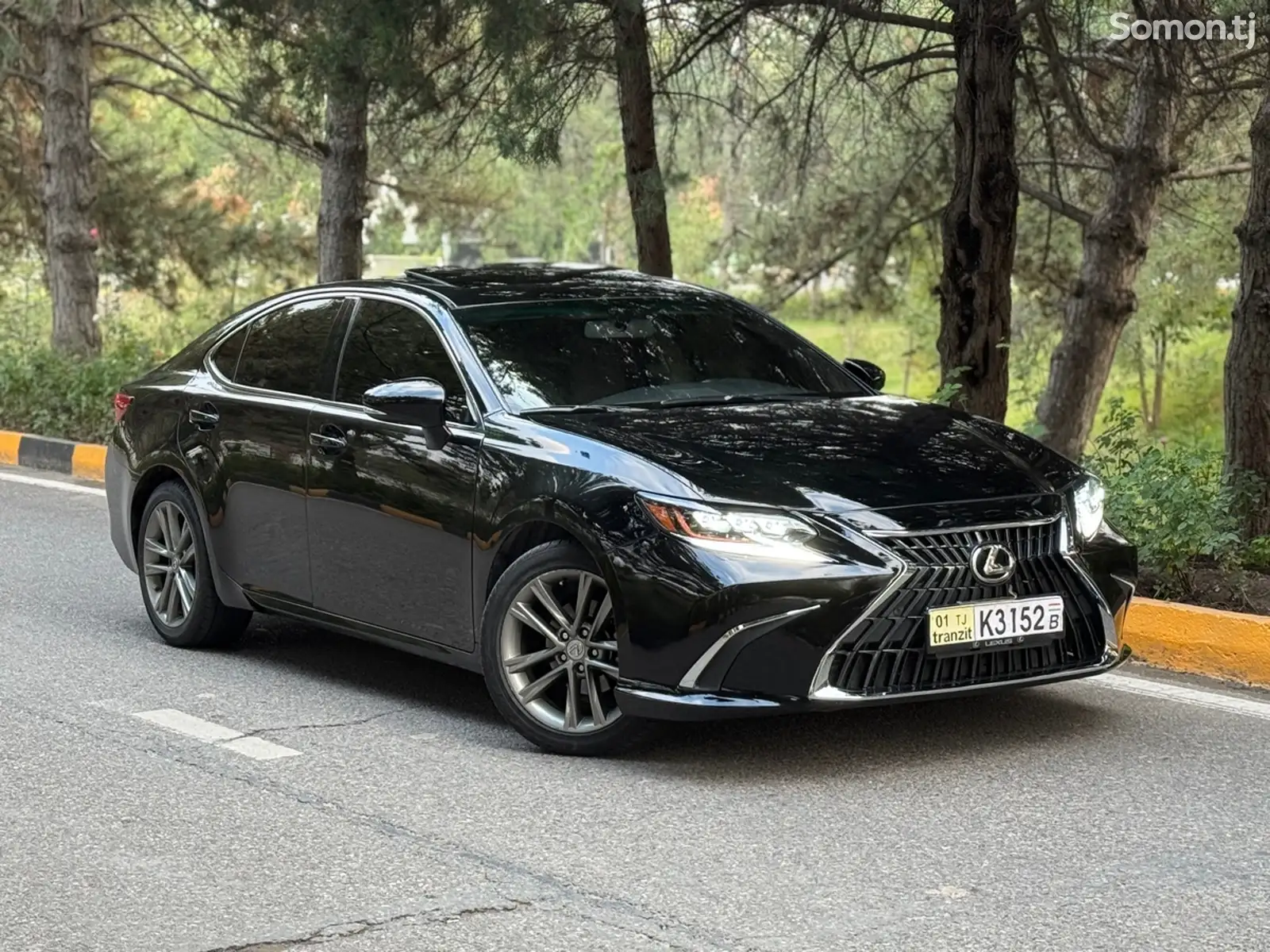 Lexus ES series, 2013-1