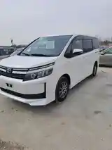 Toyota Voxy, 2014-7