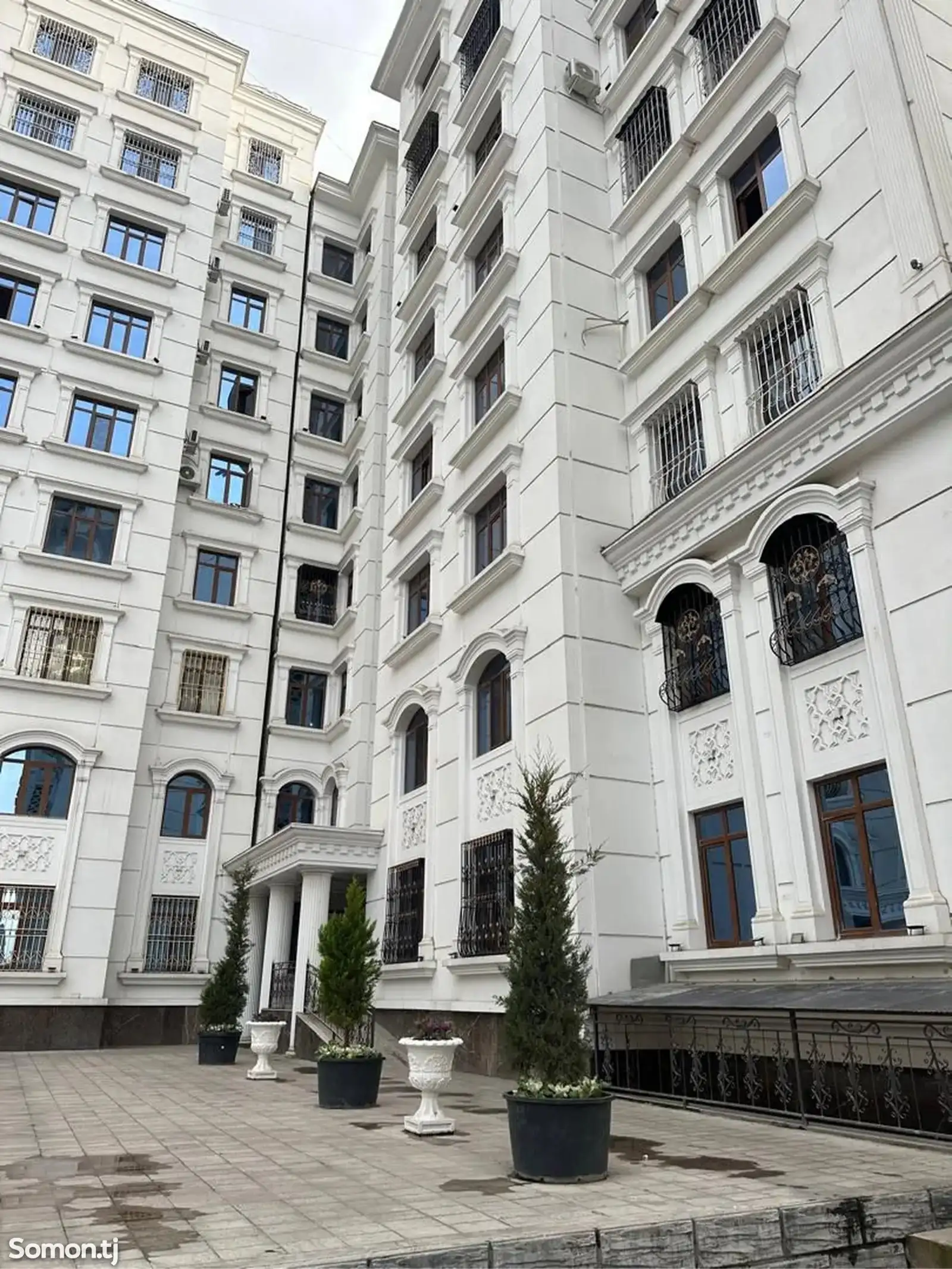 3-комн. квартира, 7 этаж, 131м², Исмоили Сомони-1