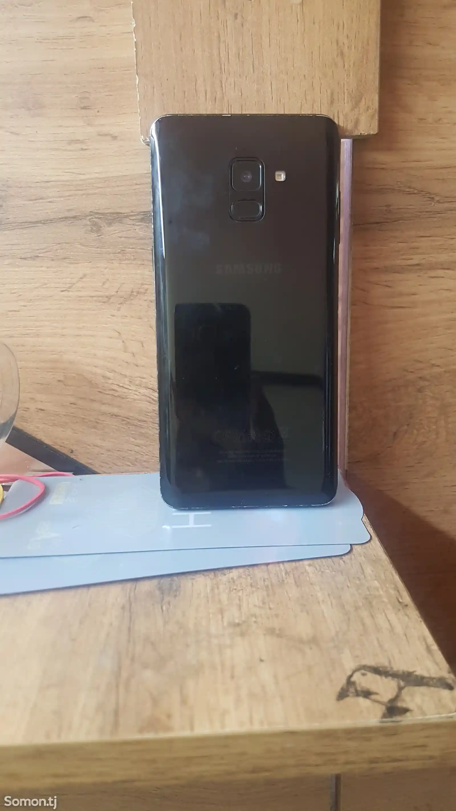 Samsung Galaxy A8 plus-2