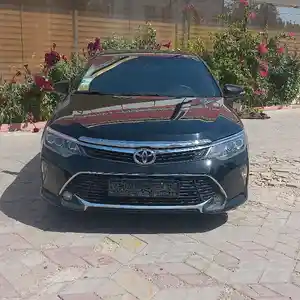 Toyota Camry, 2015