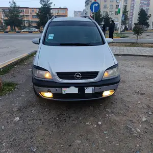 Opel Zafira, 2001