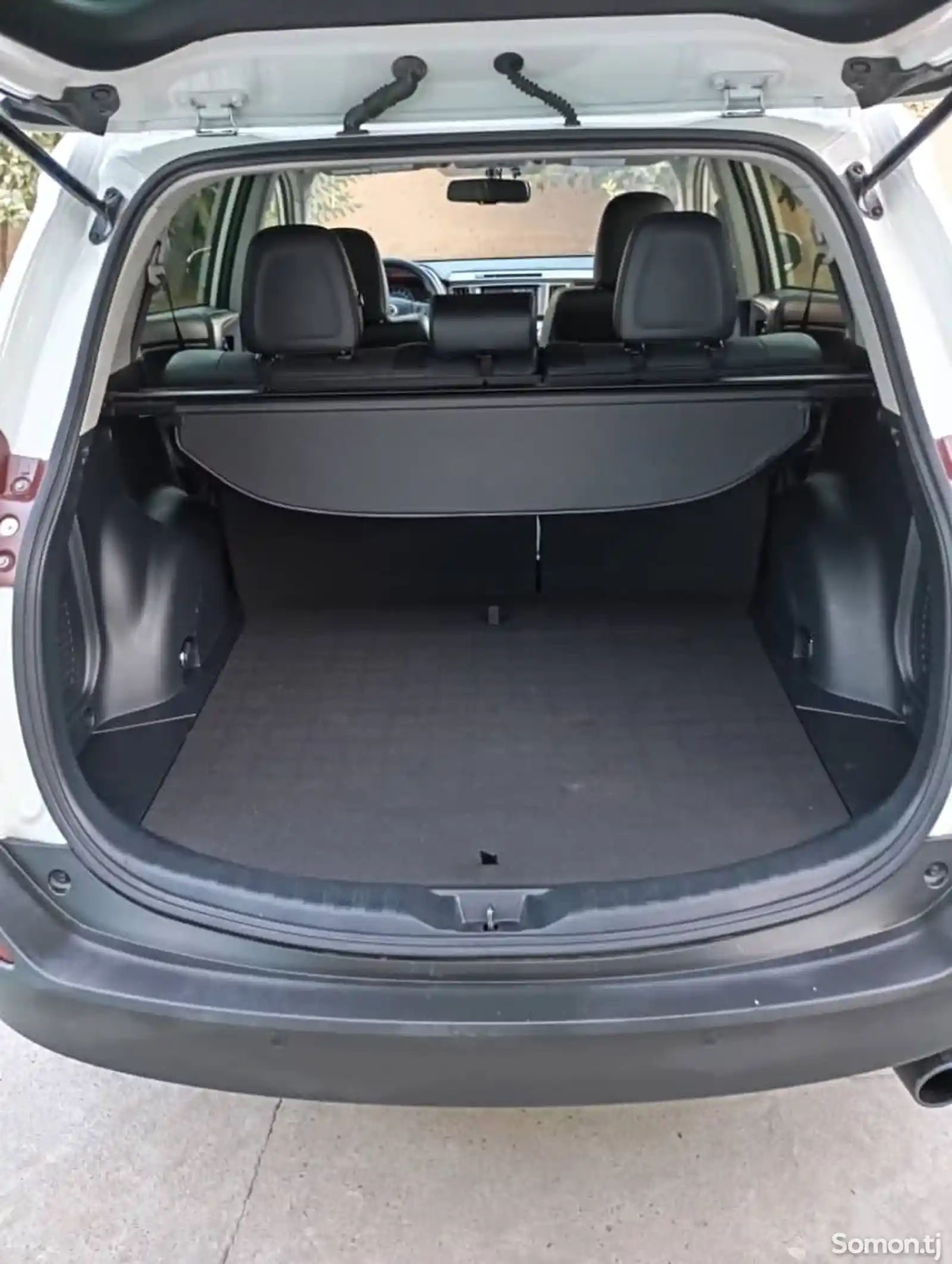 Toyota RAV 4, 2015-9