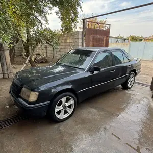 Mercedes-Benz W124, 1995