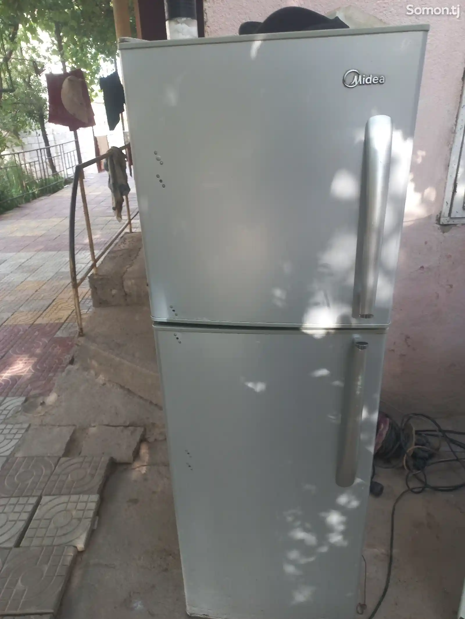 Холодильник Midea-1
