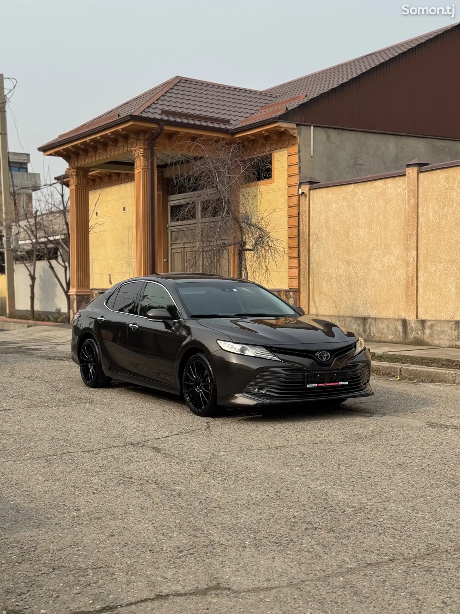 Toyota Camry, 2018-1