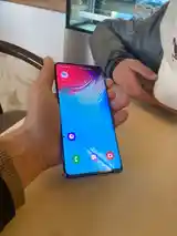 Samsung Galaxy s10+-4