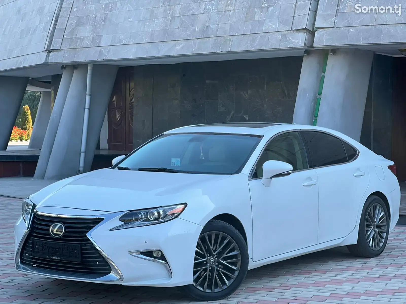 Lexus ES series, 2013-1