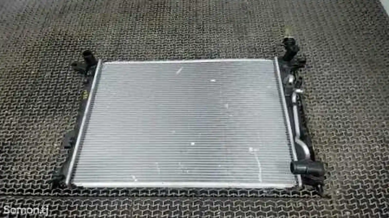 Радиатор охлаждения на Hyundai Genesis Eguus 2010-17