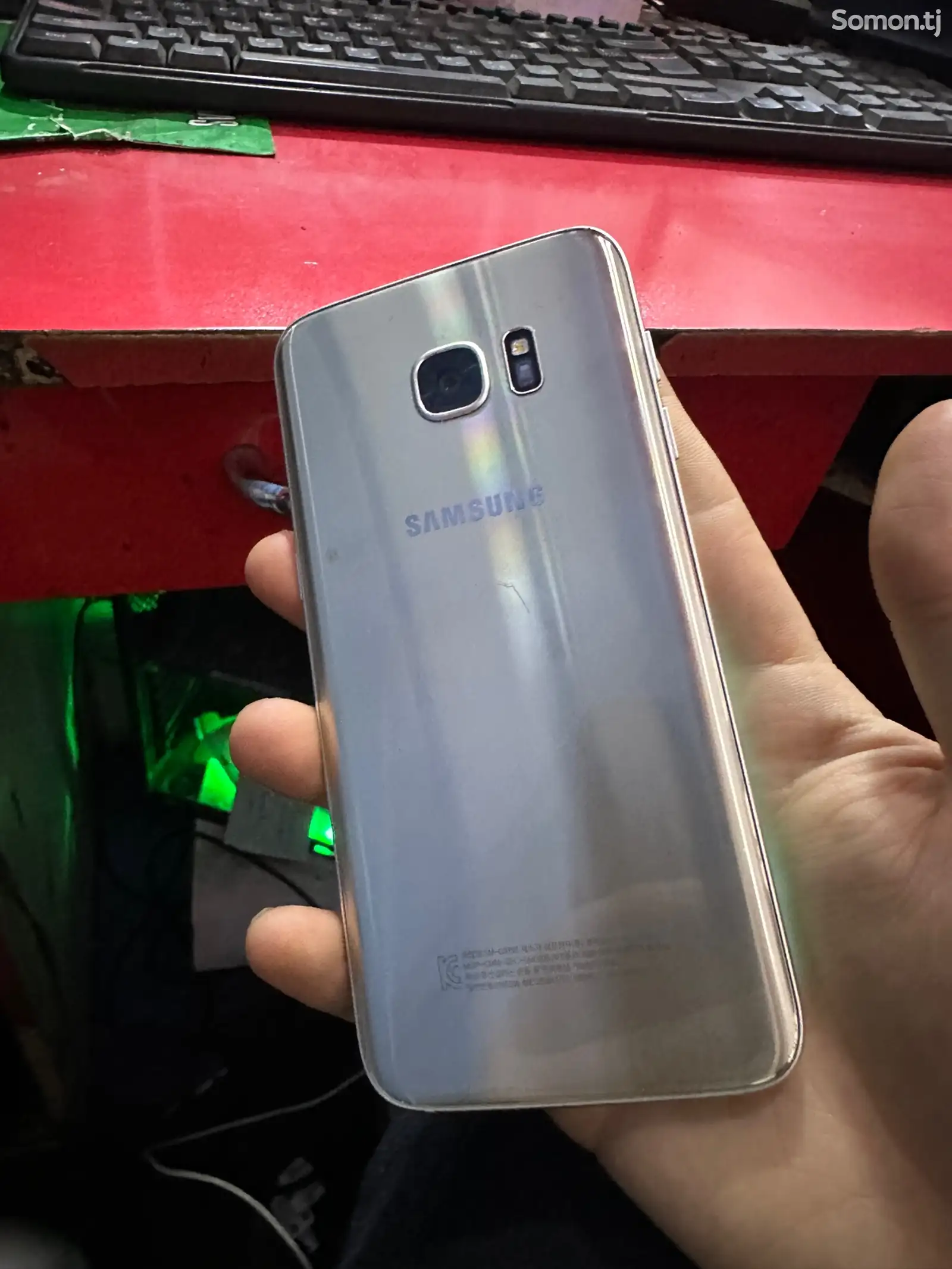 Samsung Galaxy S7 edge-1