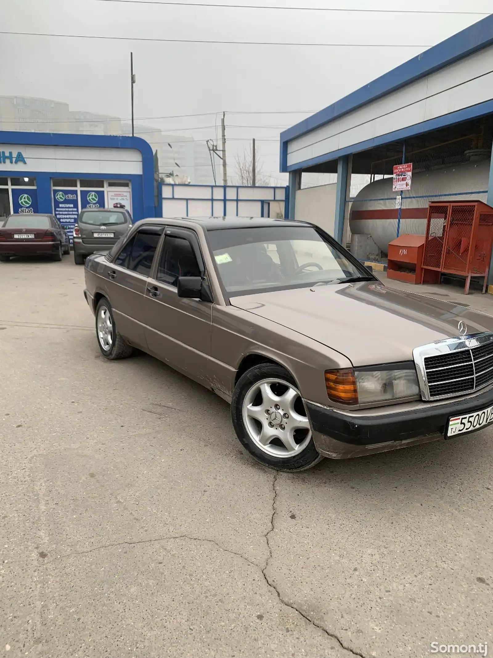 Mercedes-Benz W201, 1990-1