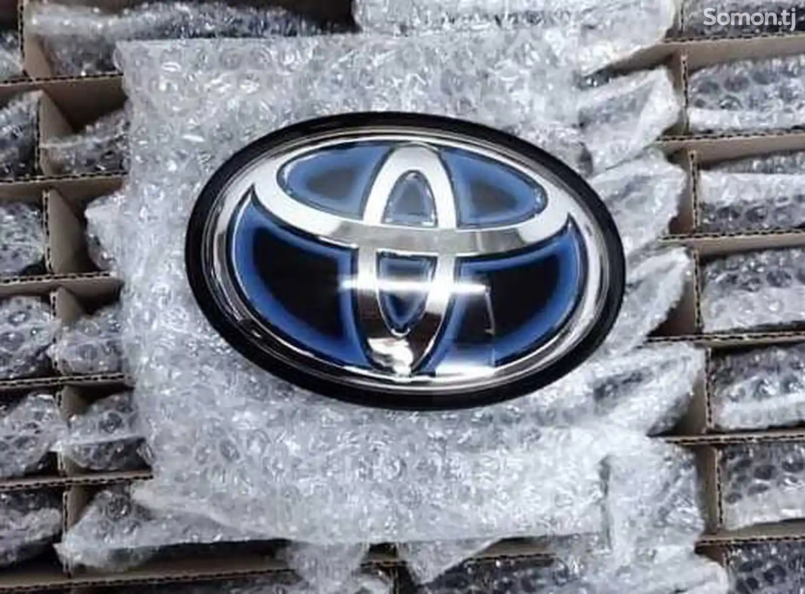 Знак Toyota-1