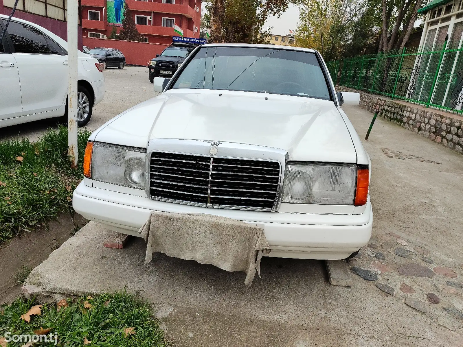 Mercedes-Benz W124, 1988-1