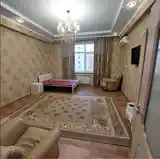 2-комн. квартира, 5 этаж, 86м², Садбарг-3