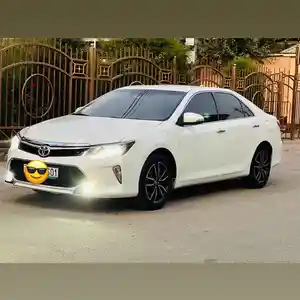 Toyota Camry, 2017