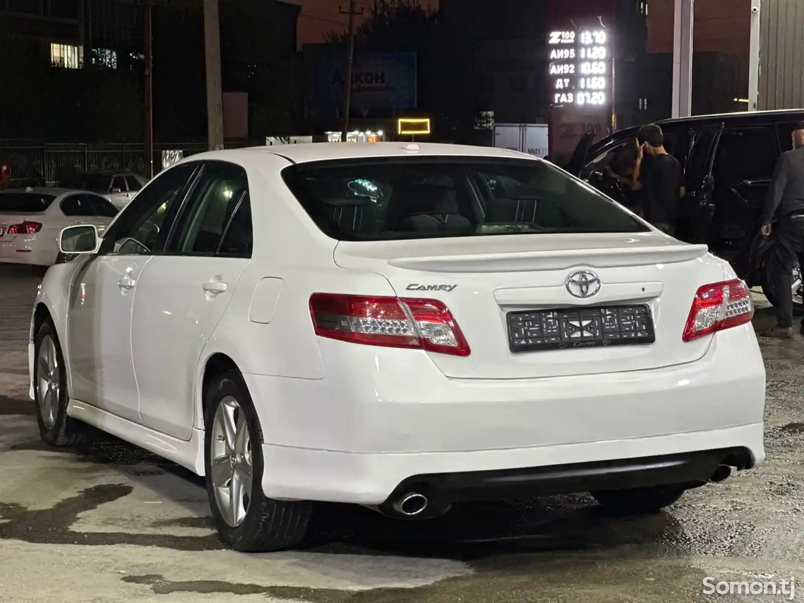 Toyota Camry, 2010-4