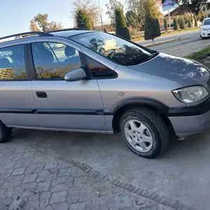 Opel Zafira, 2002