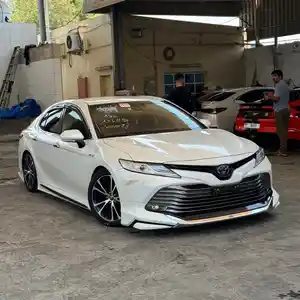 Toyota Camry, 2017