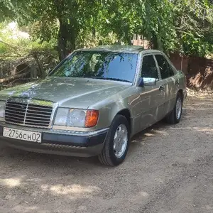 Mercedes-Benz W124, 1992