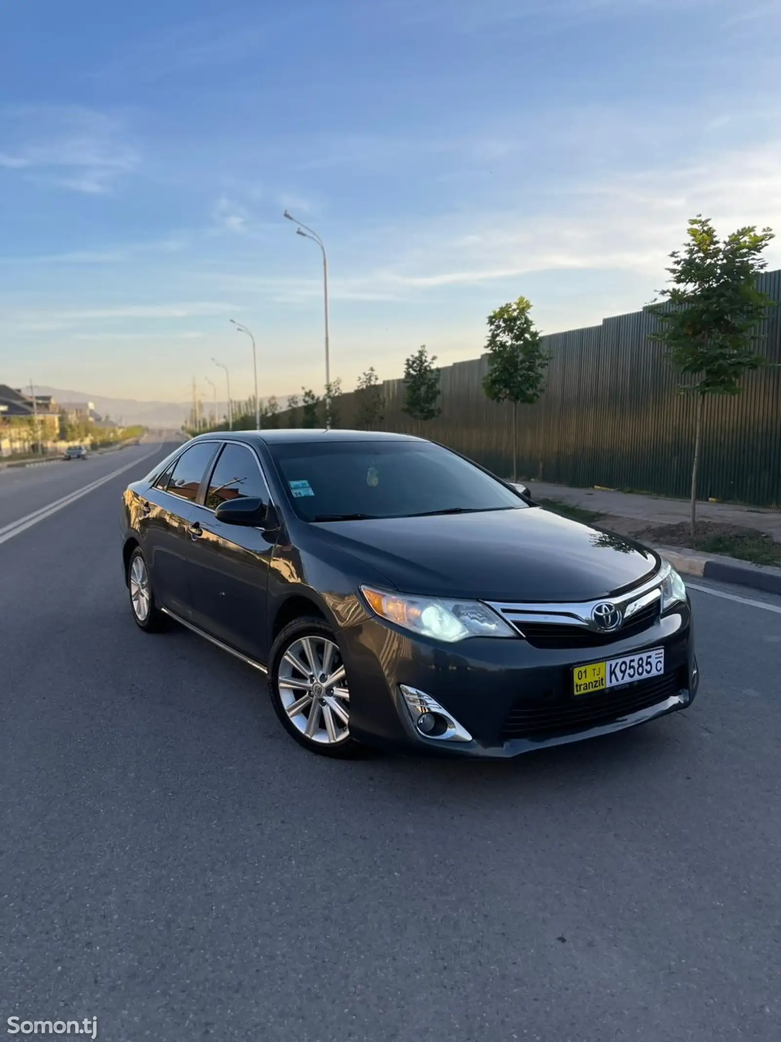 Toyota Camry, 2012-1