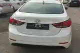 Hyundai Elantra, 2015-4