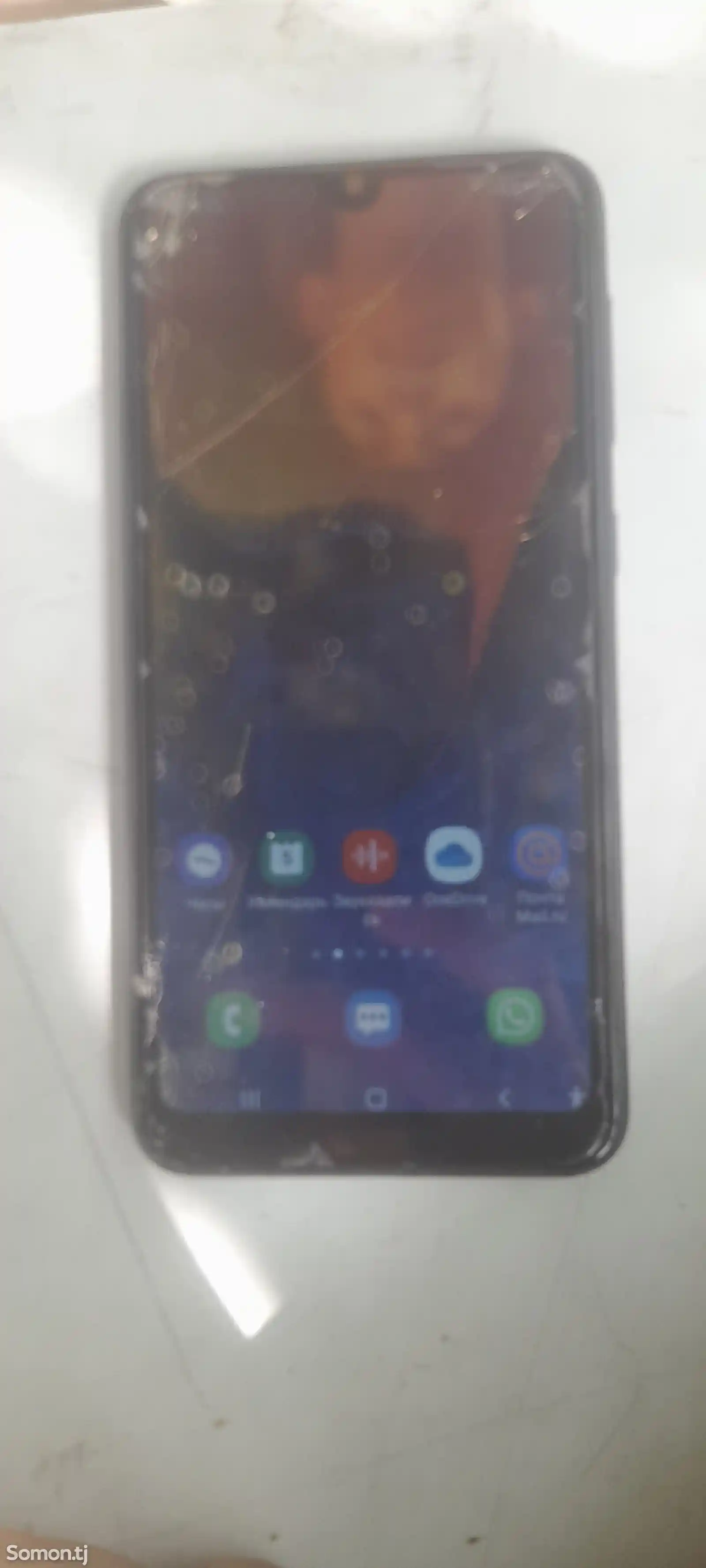 Samsung Galaxy A10-4