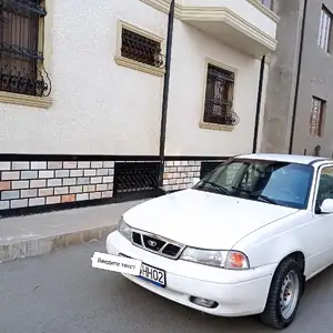 Daewoo Nexia, 1995