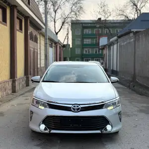 Toyota Camry, 2015