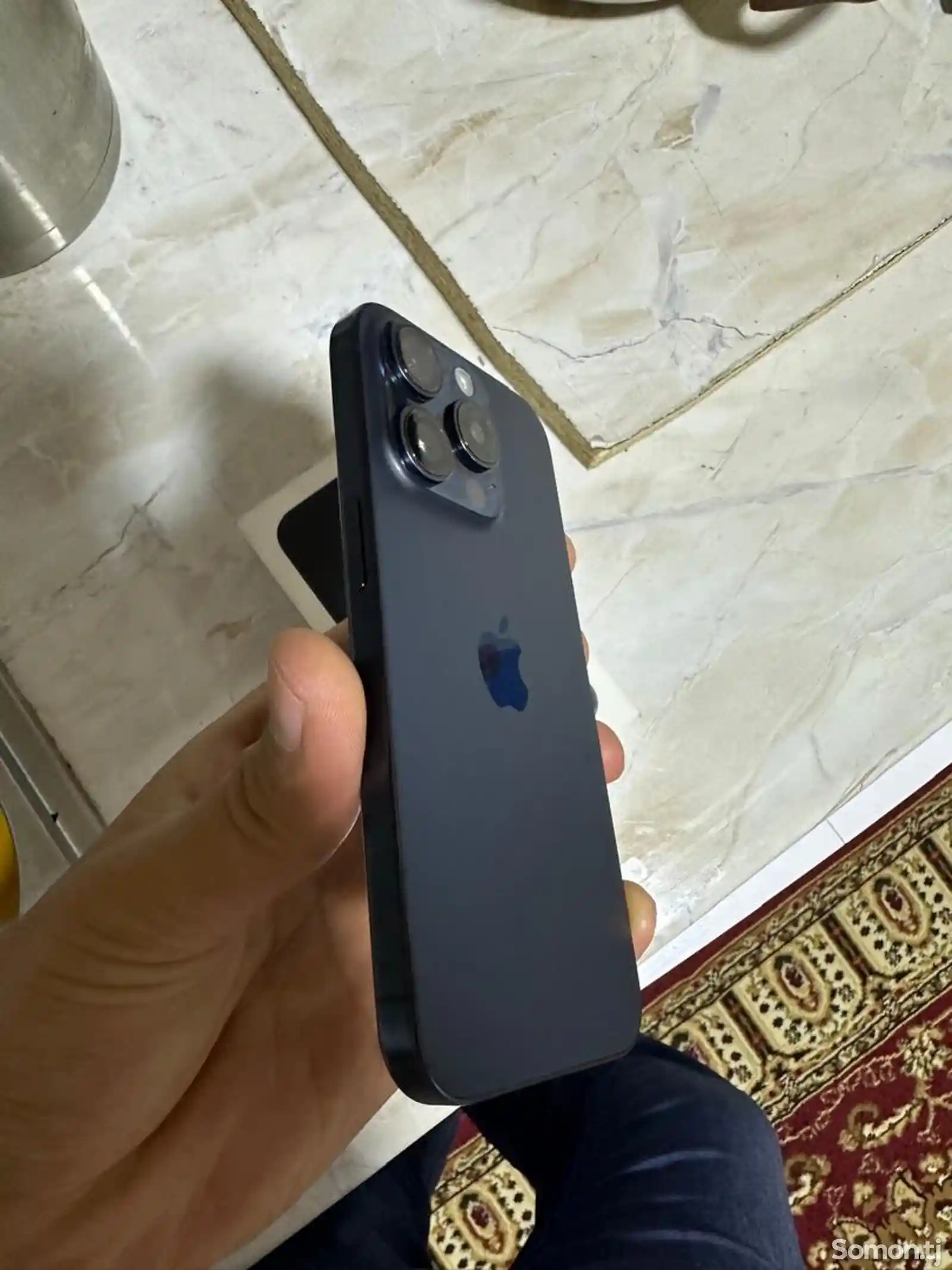 Apple iPhone 15 Pro,  Black Titanium-1