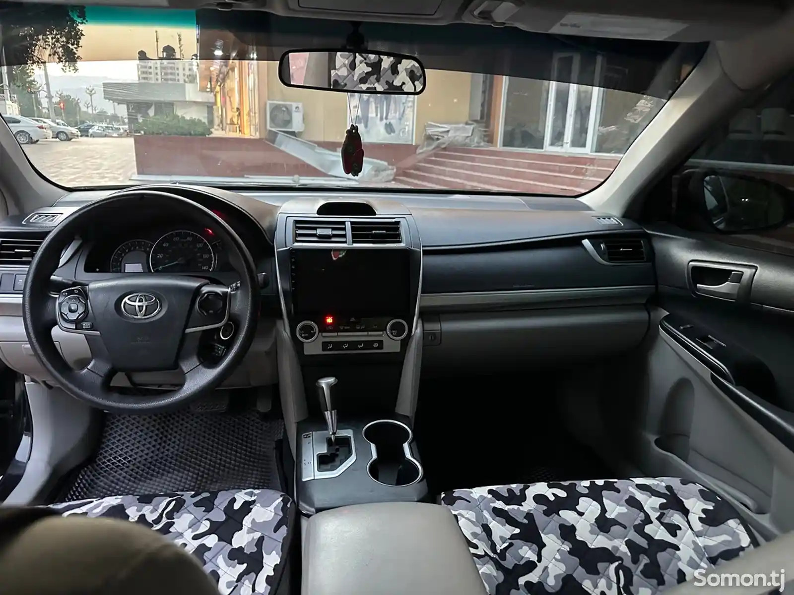 Toyota Camry, 2012-6