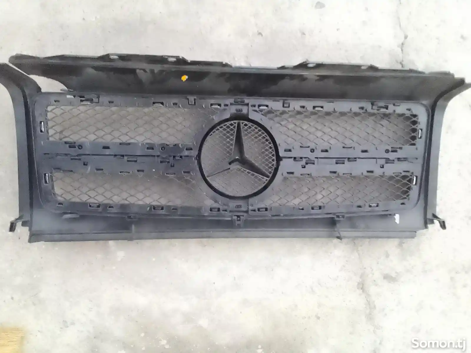 Решетка радиаторная amg 63 на Mercedes-Benz Gelendwagen-3