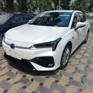 BYD E2, 2024