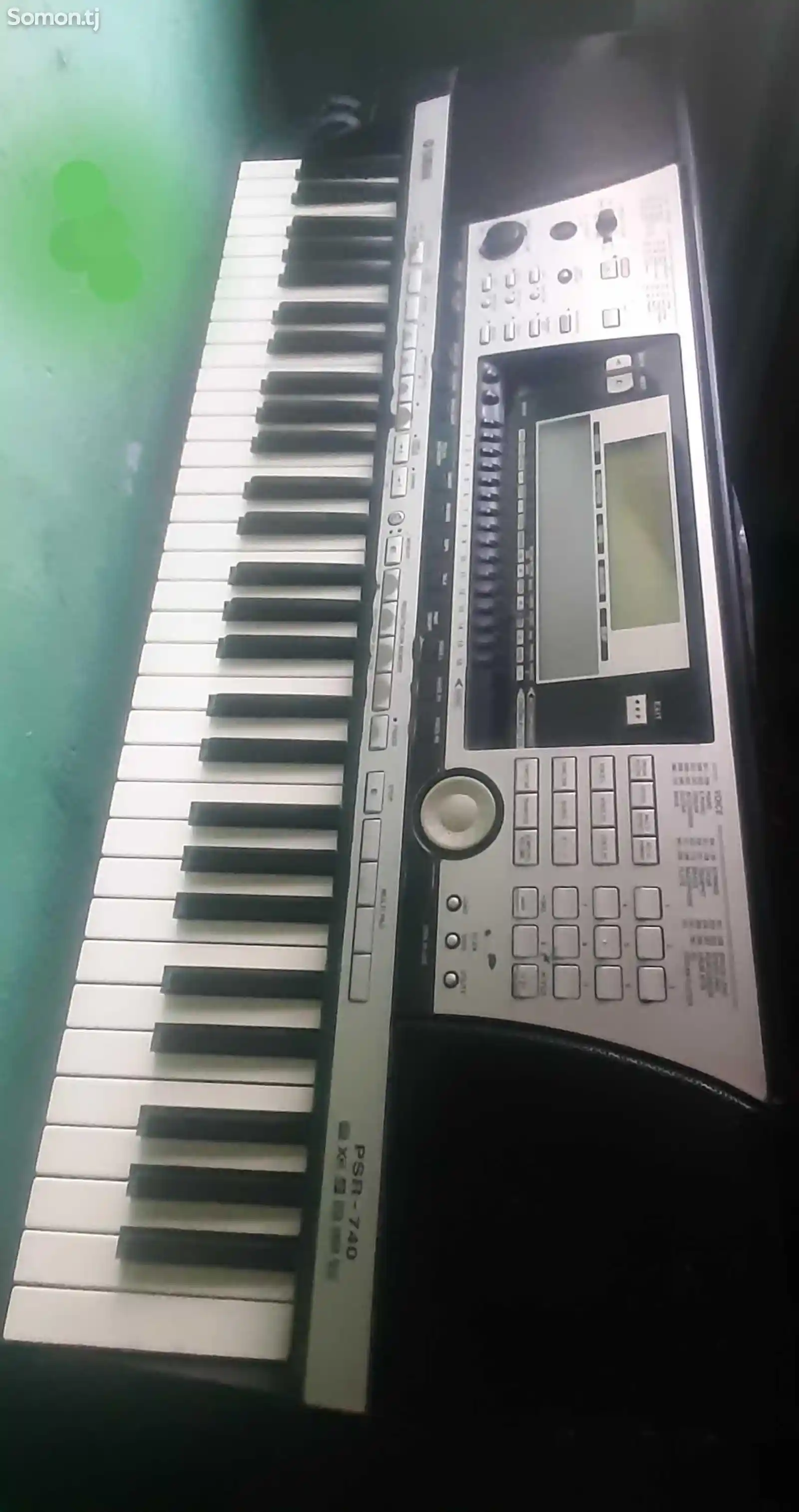 Cинтезатор Yamaha Psr 740-1