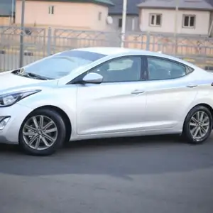 Hyundai Elantra, 2015