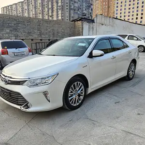 Toyota Camry, 2016