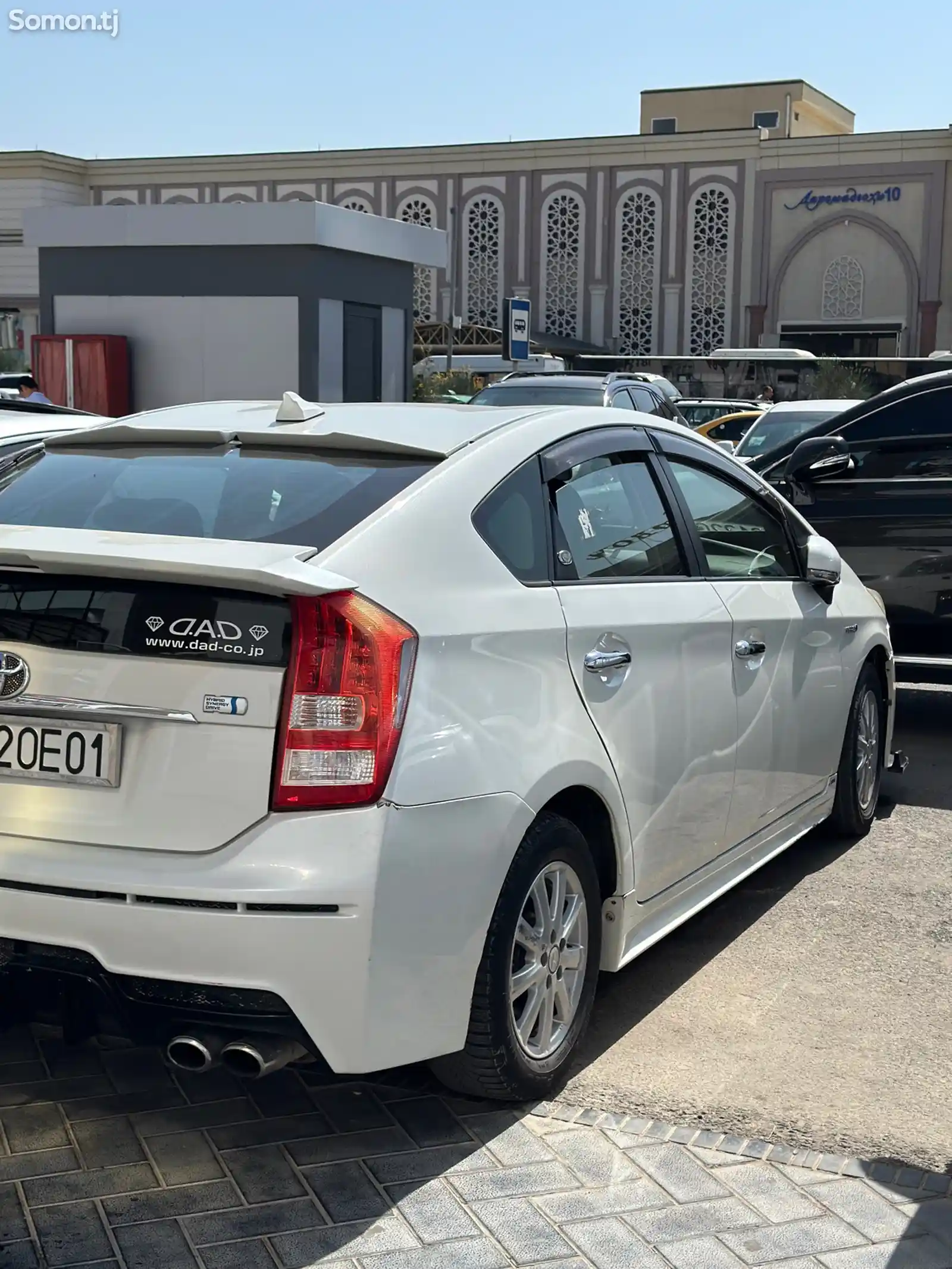 Toyota Prius, 2011-10